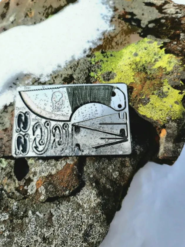 GRICARD005 - Grim Workshop carte de survie Bushcraft