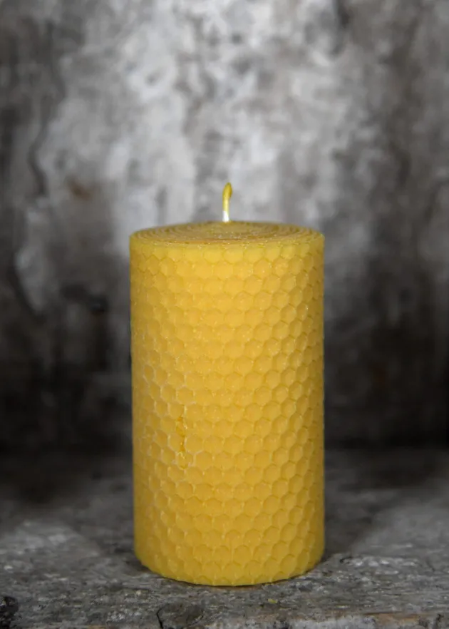 1905000004 - LARP Bougie Alvéolée cire d'abeille pure 10x6cm