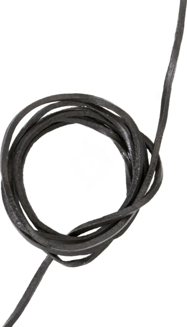 1626021120 - LARP Lanière en cuir carrée noire 120 cm