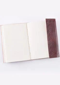 2016005301 - LARP Livre en cuir avec motif celtique 21 x 14 cm
