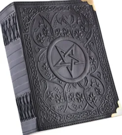 2016003400 - LARP Livre en cuir noir avec pentagramme 18 x 23 cm