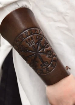 1680000350 - LARP 1 Protège-bras en cuir avec embossage Vegvísir, marron, 1 pièce