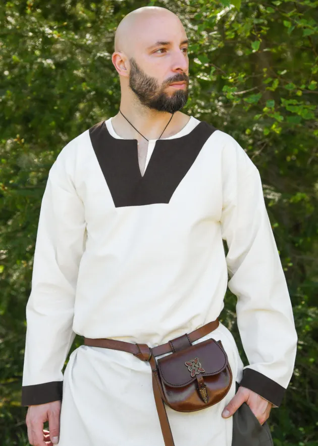 1616414400 - LARP Sacoche Cuir avec ornements celtiques
