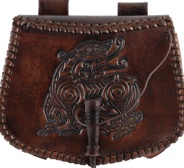 1680000320 - LARP Sacoche Cuir Estampillée Dragon