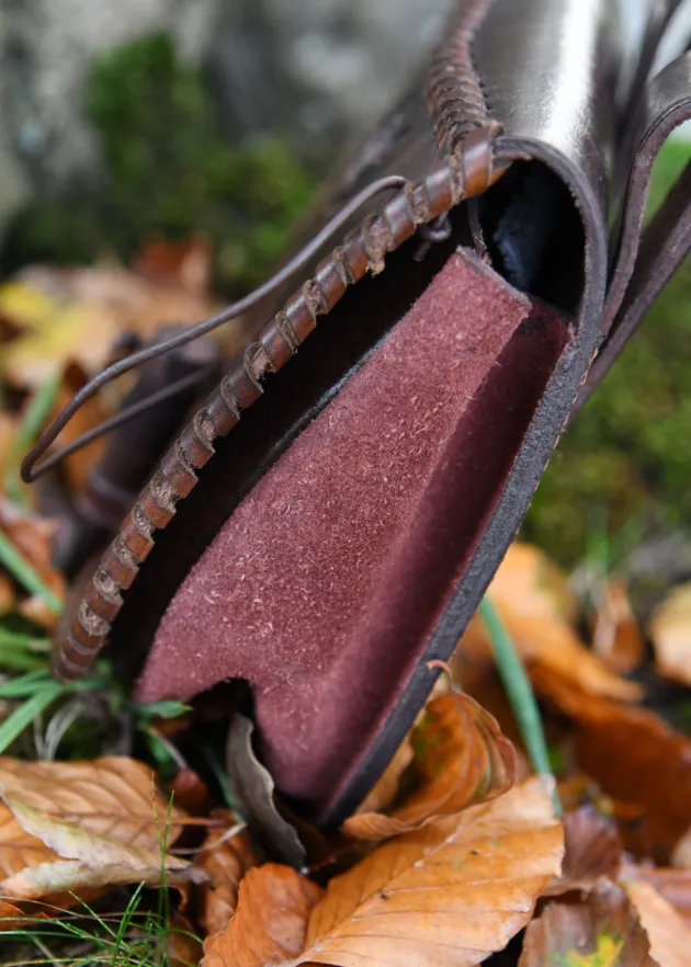 1680000320 - LARP Sacoche Cuir Estampillée Dragon