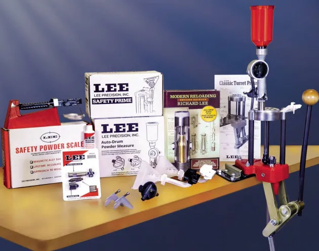 090304 - LEE KIT PRESSE DE RECHARGEMENT A TOURELLE 4 POSITIONS LEE CLASSIC TURRET