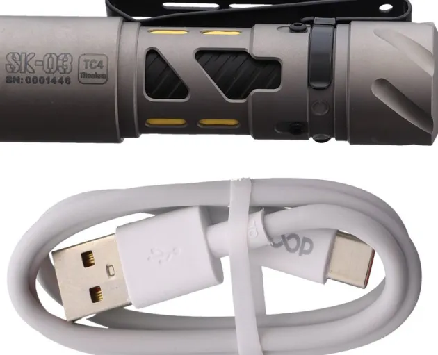 LPGSK03TI - LOOP GEAR SK03 Torche Titane E-Tritium 1000lm 920mAh 14500 USB-C