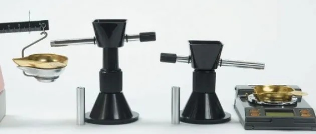 LY7752477 - Lyman E-ZEE Flo™ Universal Powder Trickler