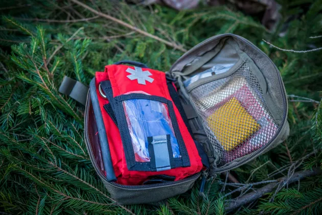 MO-M02-CD-01 - Helikon Tex Kit individuel modulaire premier secours Cordura Noir