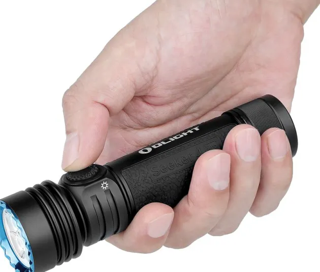 OLTSKR4PROMTBKC - Olight Seeker 4 PRO Cool White NOIR