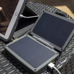 PTSMADVENTURERII - Powertraveller Solar Adventurer II coffret panneau solaire et batterie intégrés