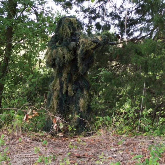 RED70915ML - RED ROCK OUTDOOR GEAR 5-Piece Ghillie Suit Woodland