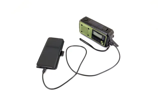 RL180882 - Origin Outdoors Radio à manivelle multi fonctions