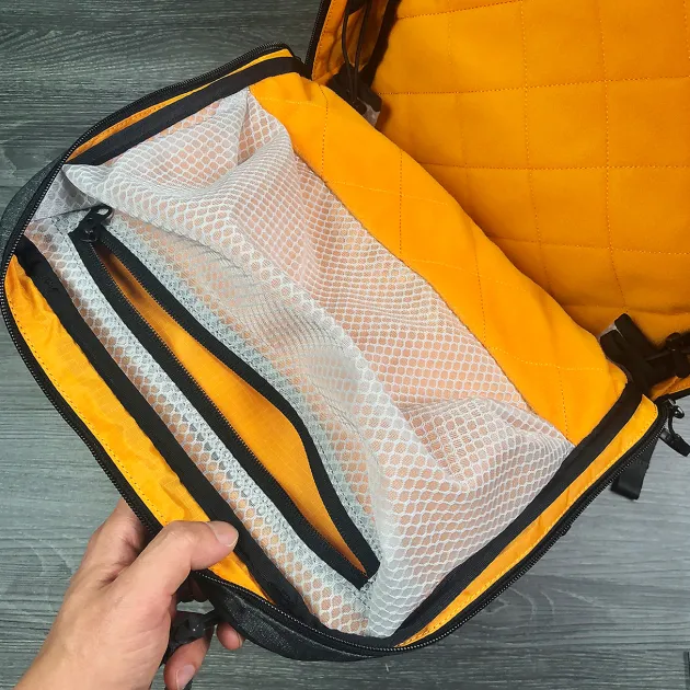 810118SBLK - Vanquest sac à dos ADDAX-18 SOLID BLACK