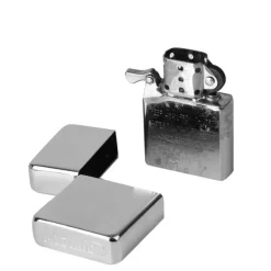 SPC10027 - Atomic Briquet à essence poli