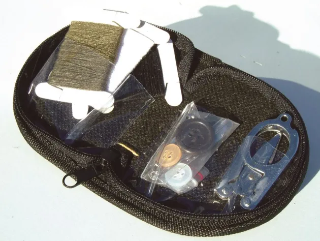 SPC7713 - BCB Trousse de couture compacte noire