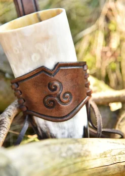 ULF-LP-33-L - LARP Porte Corne à Boire en Cuir Estampé Triskele Marron