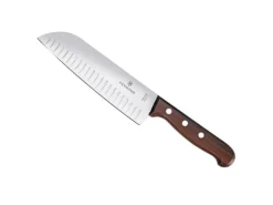 VIC6.8520.17G VICTORINOX SANTOKU SWISSCLASSIC ALVEOLE 17CM ERABLE