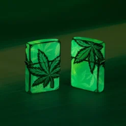 60007204 - ZIPPO Glowing Cannabis Design